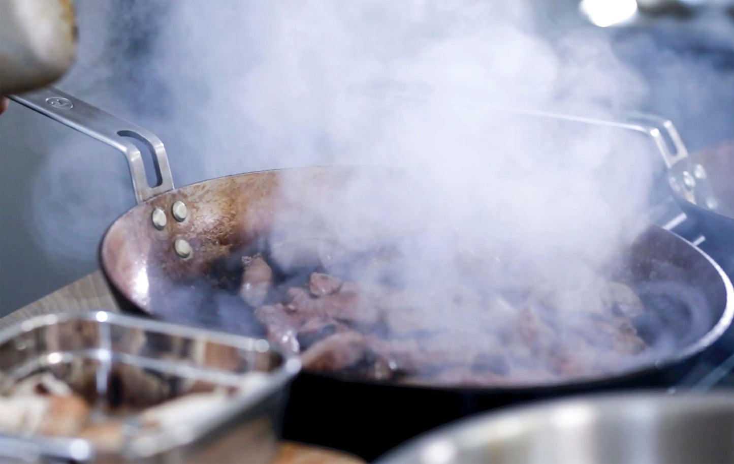Set of carbon steel frying pans: 4 pieces